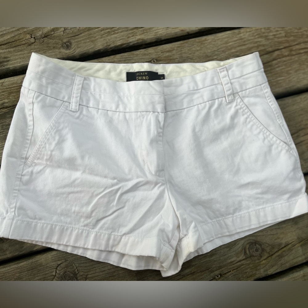 J.Crew Size 6 Women’s White Chino Shorts 2-in inseam Casual Dress Short Shorts